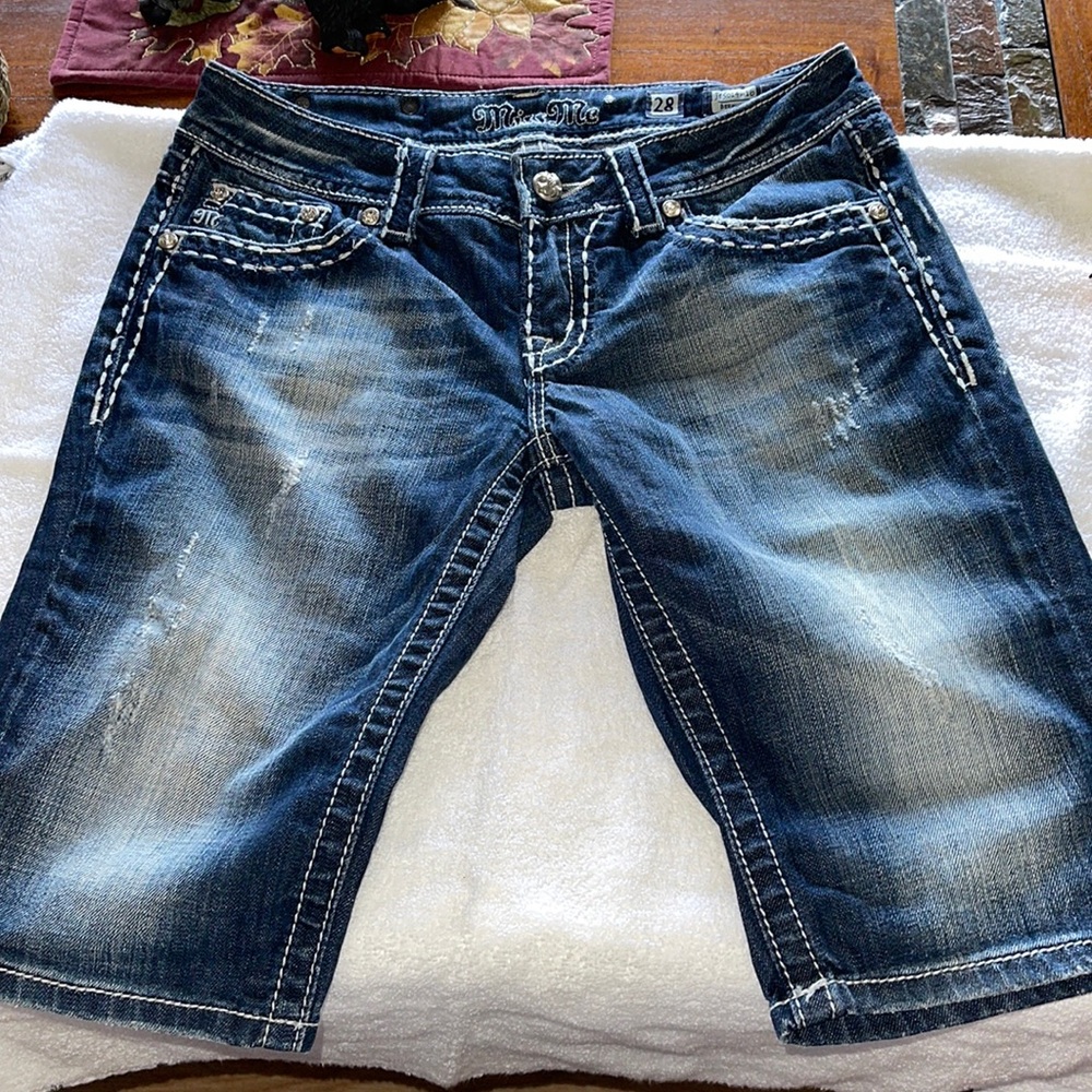 Miss Me capris size 28 cute